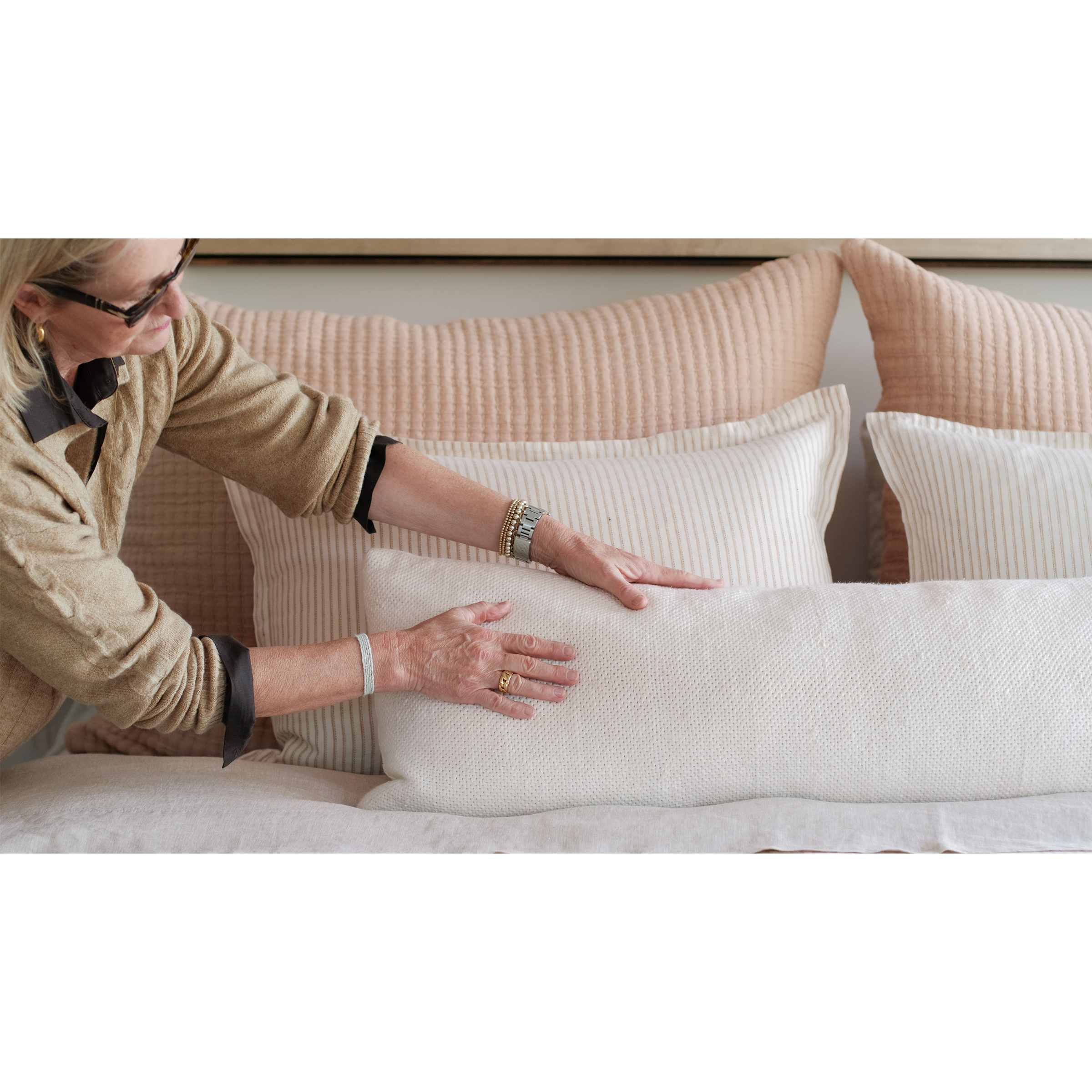 Hendrick 14"X40" Pillow With Insert