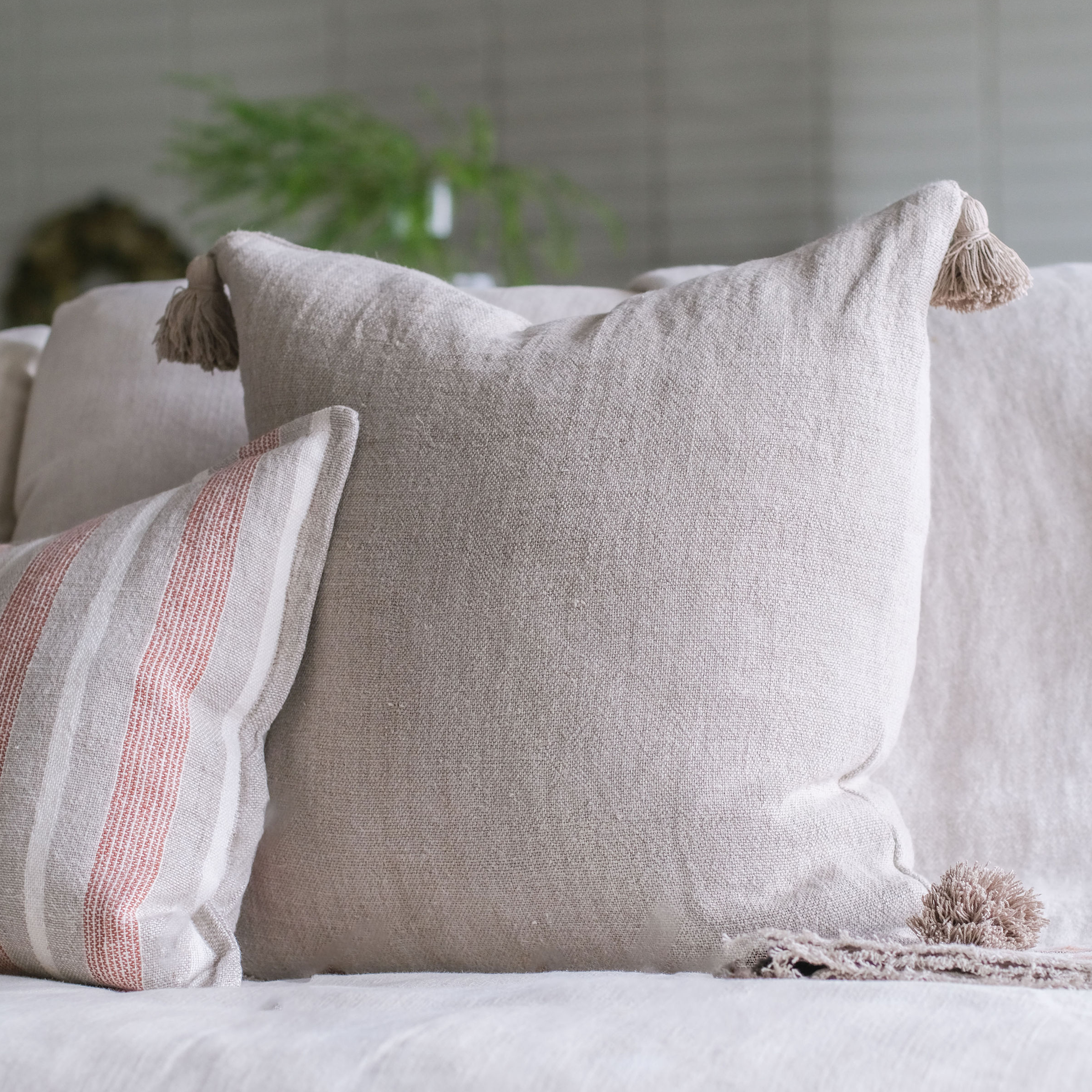 Montauk 20" X 20" Tassel Pillow With Insert