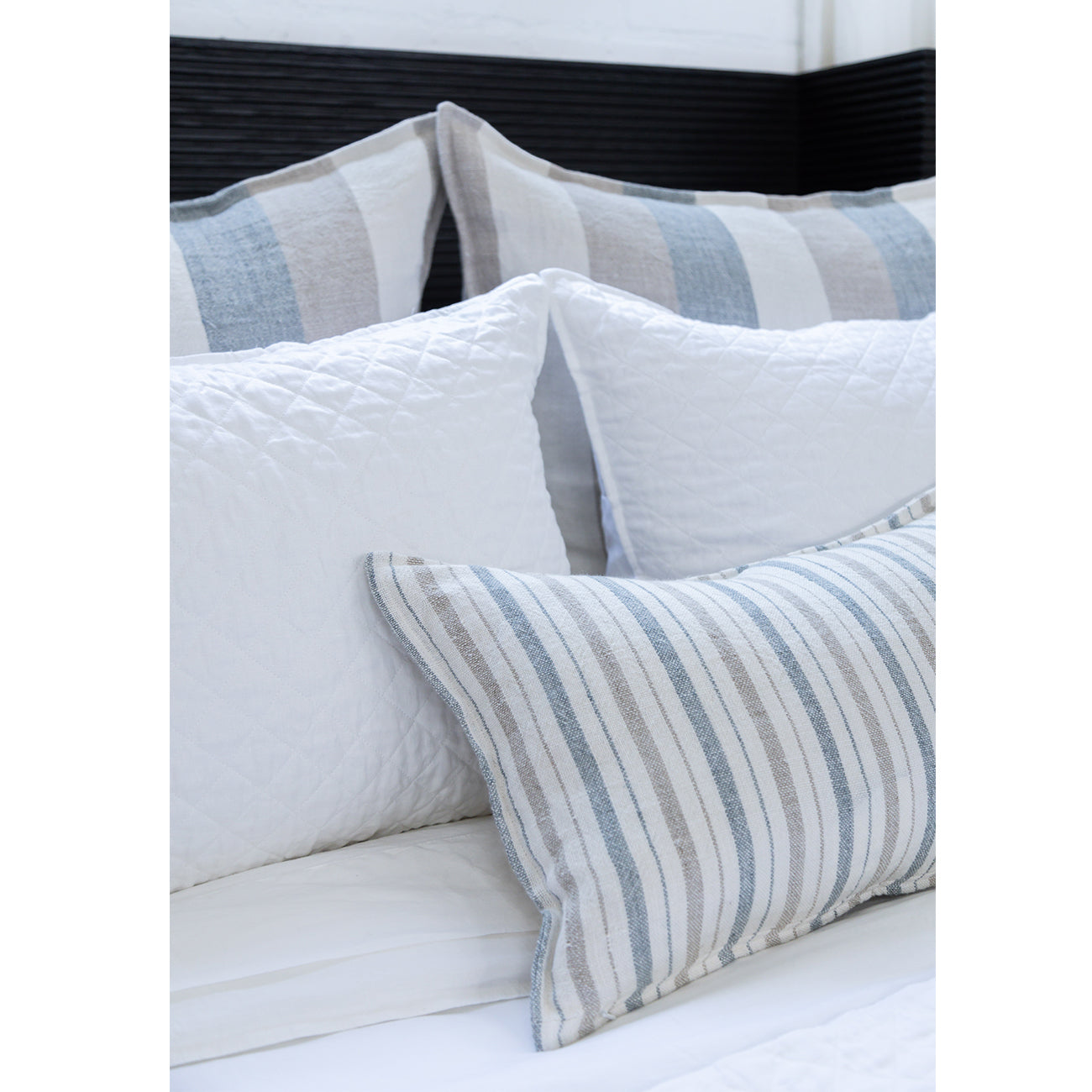Monterey Big Pillow 28" X 36" With Insert