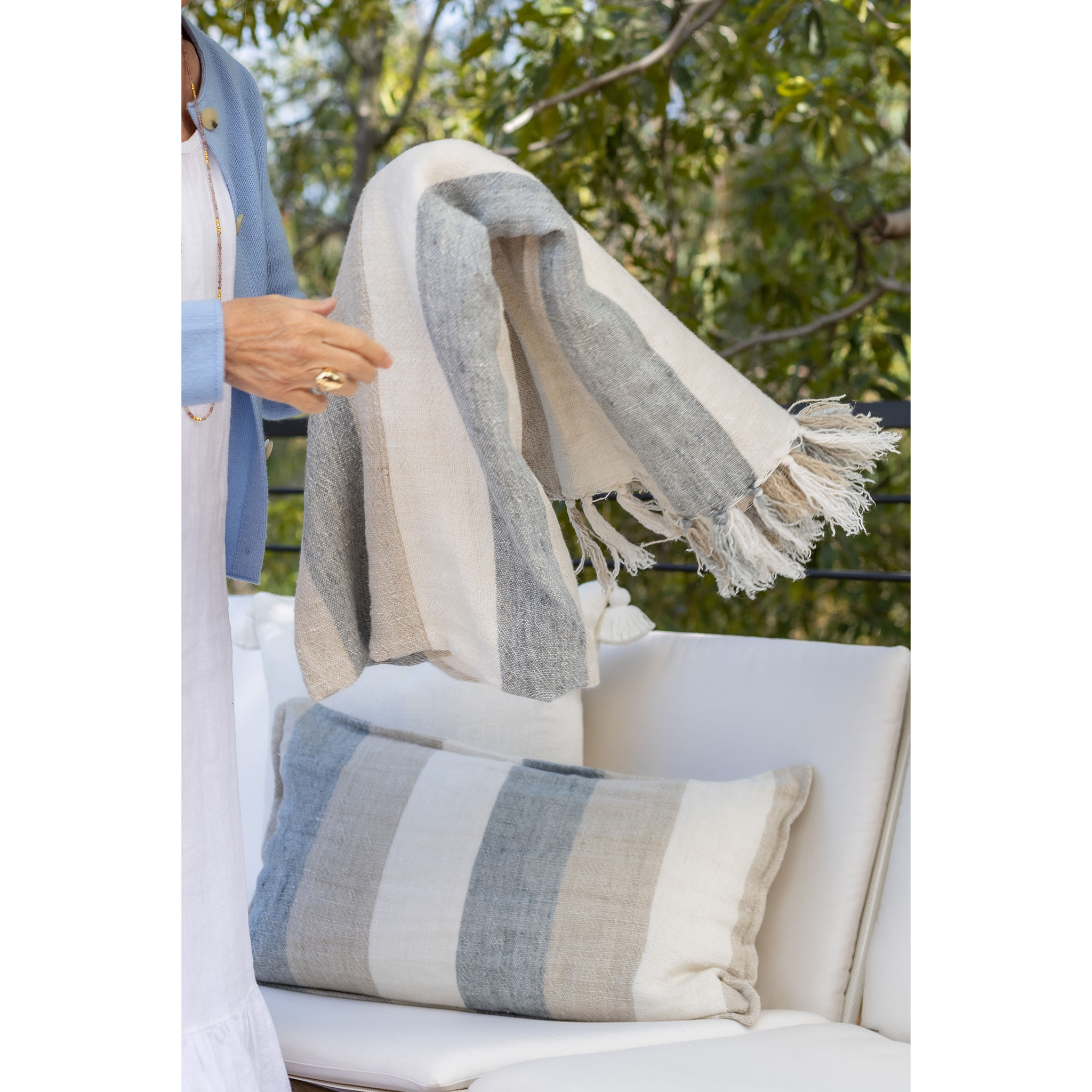 Naples Oversized Throw