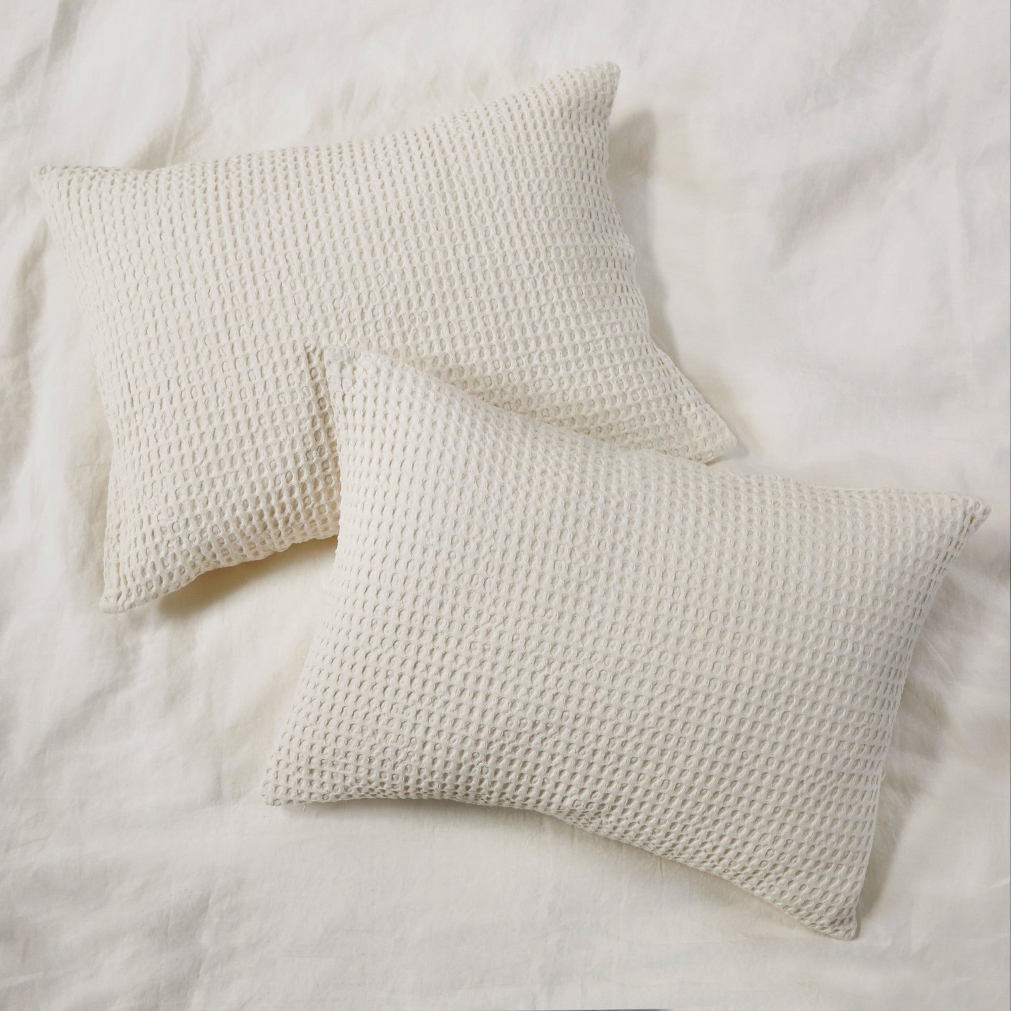 zuma pillow - 4 colors - pom pom at home