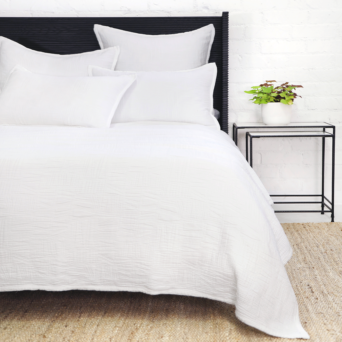 harbour matelasse collection - white color - coverlet - pom pom at home