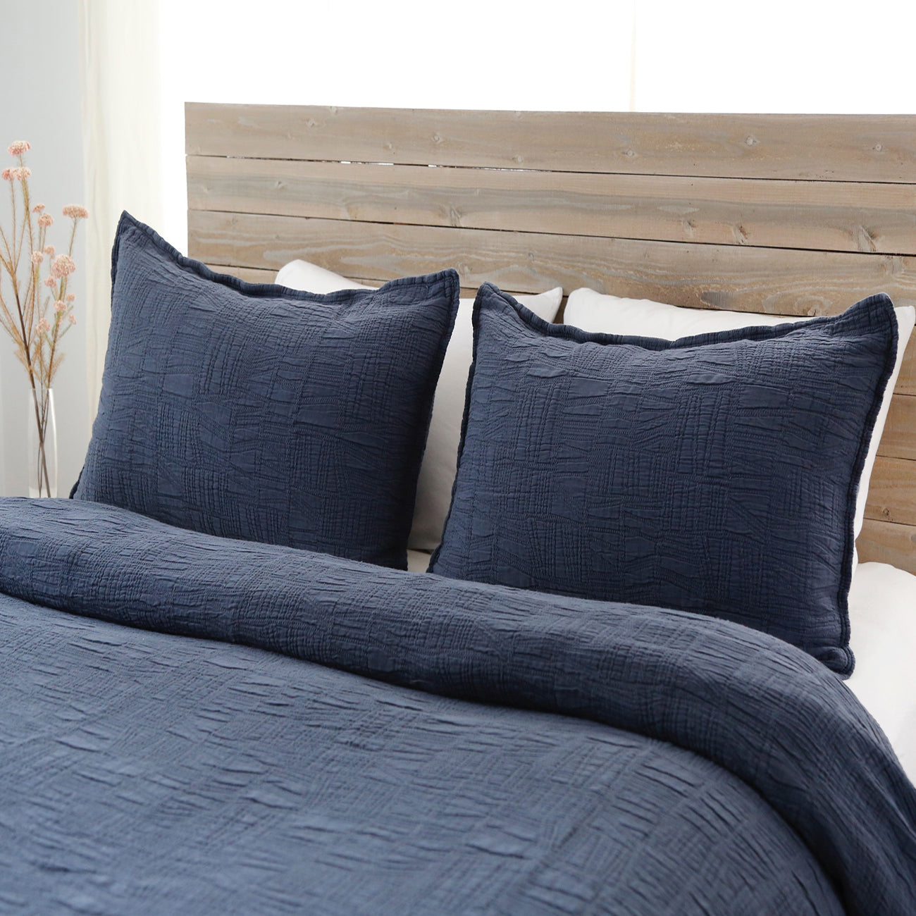 harbour matelasse collection - navy color - coverlet - pom pom at home