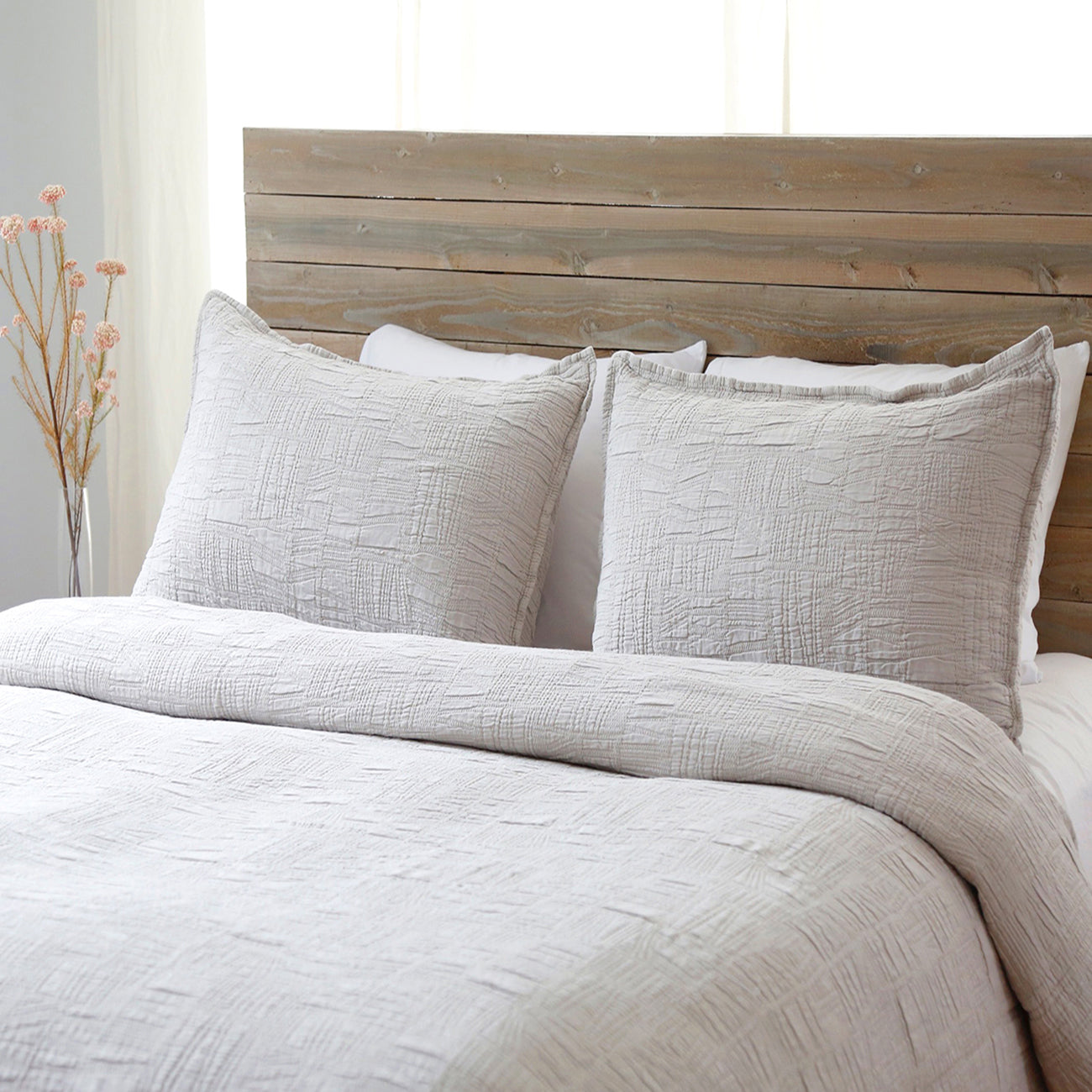 harbour matelasse collection - taupe color - coverlet - pom pom at home