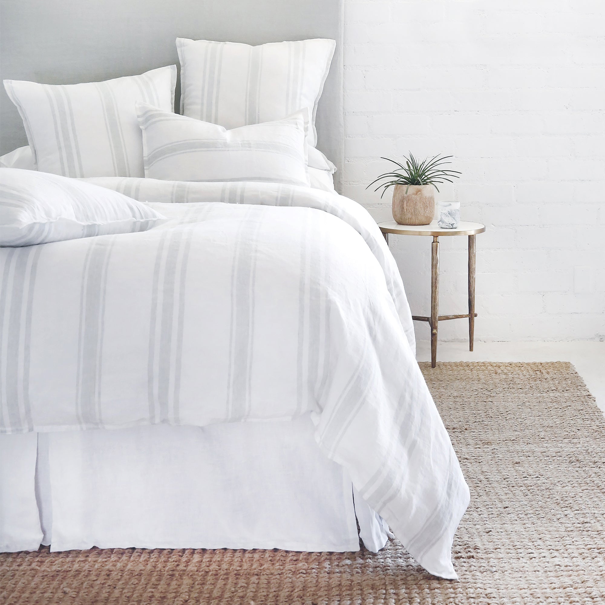 jackson - white/ocean color - duvet set - pom pom at home