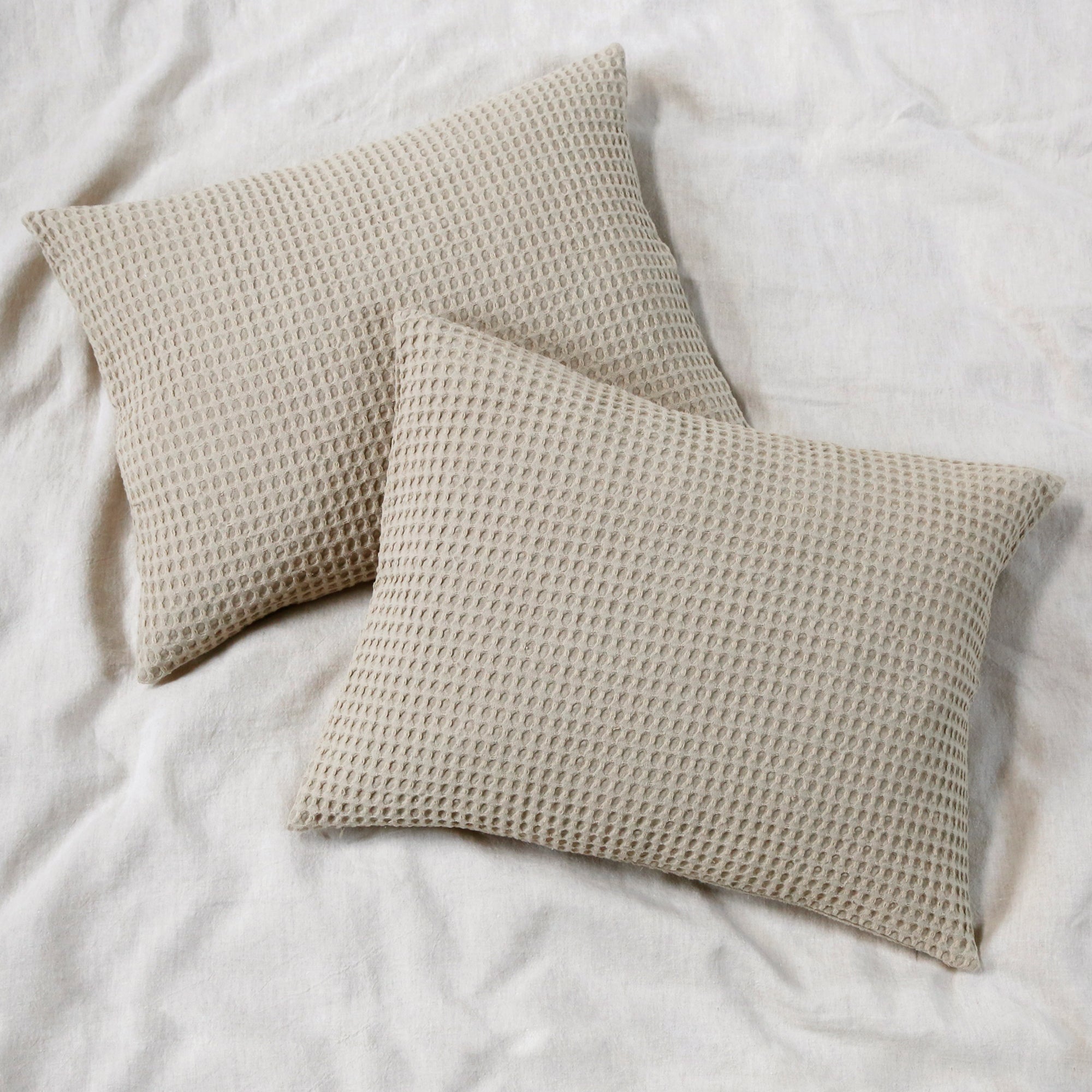 zuma pillow - 4 colors - pom pom at home