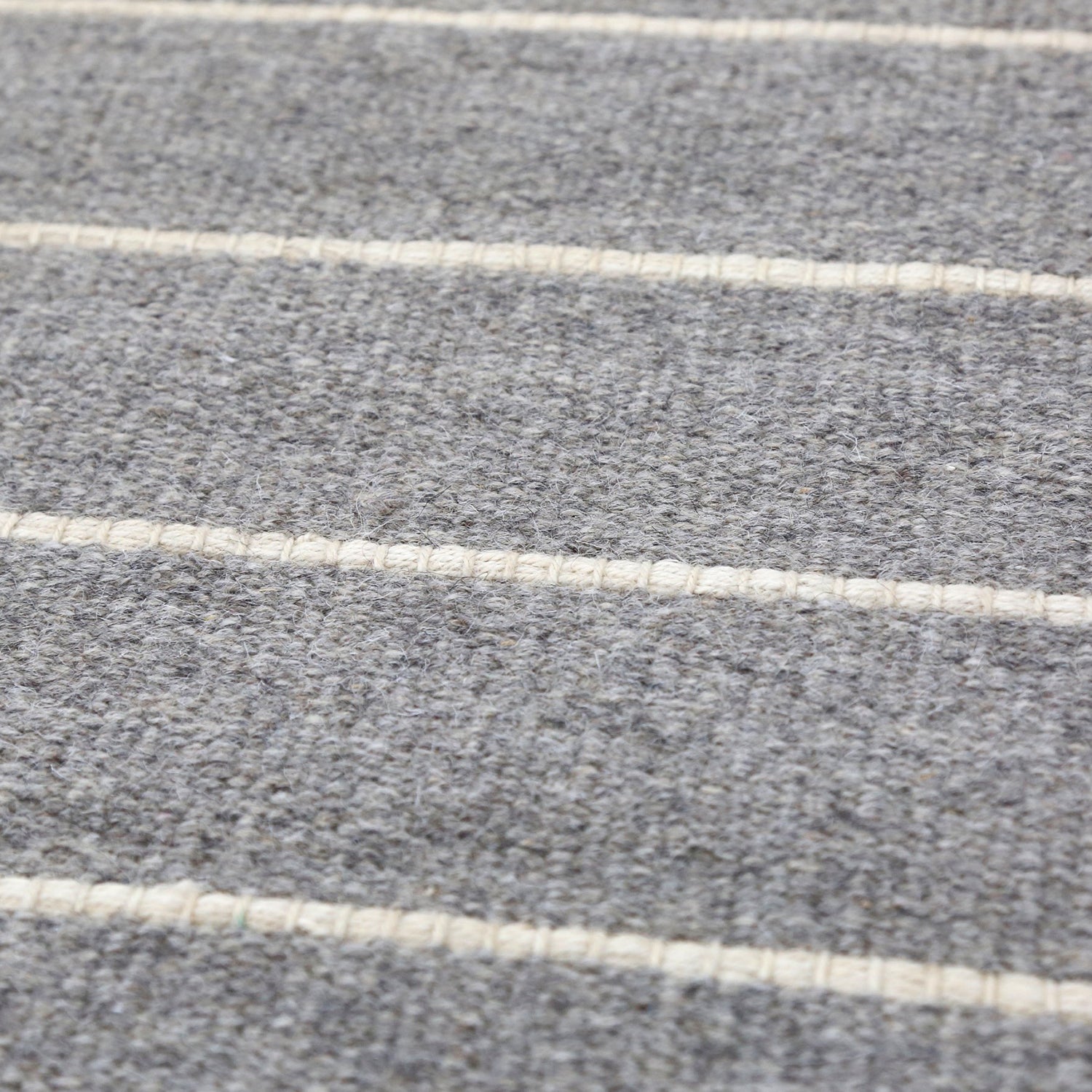 WARBY HANDWOVEN RUG - 3 colors - pom pom at home